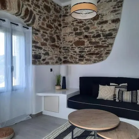 River Stone Ano Potamia